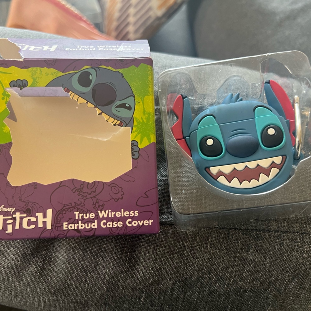 Lilo stitch first gen air pod case brand new never use